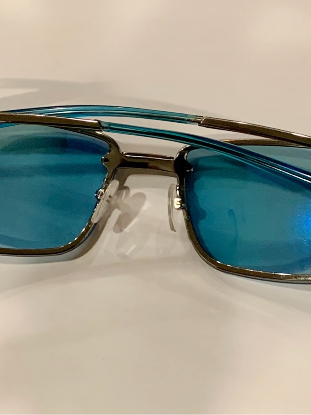 Vintage Gucci UniSex Blue Lens Metal Frame Sunglasses
